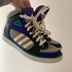 Adidas Sneakers